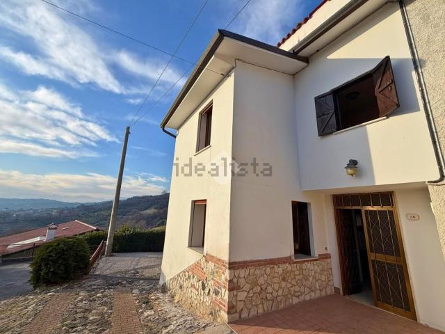 Casa in vendita a Marostica, Veneto