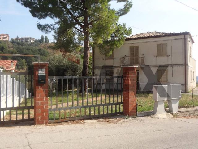 Casa in vendita a Santa Barbara, Chieti