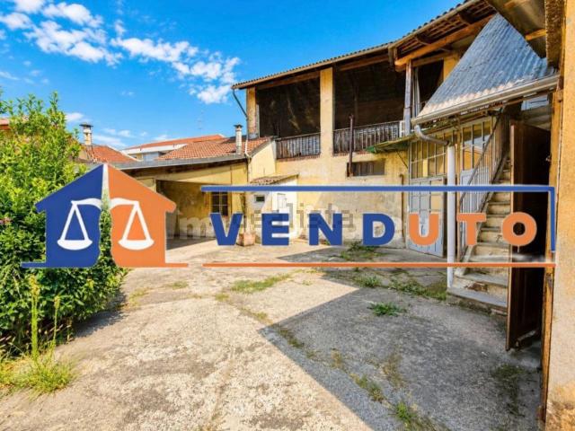 Casa in vendita a Cappuccini, Piemonte