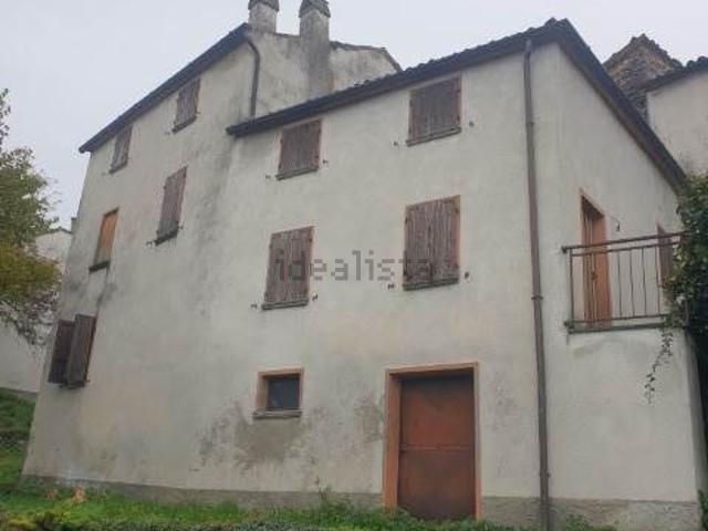 Casa in vendita a Alta Val Tidone, Sevizzano