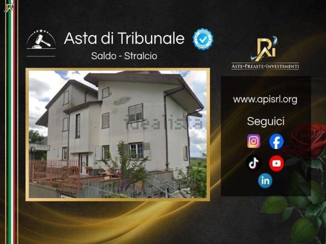 Casa in vendita a Montecalvo Irpino, Campania
