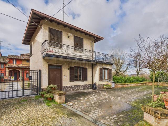 Casa in vendita a Casteggio, Lombardia