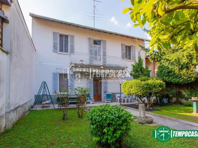 Casa in vendita a Castegnate, Castellanza