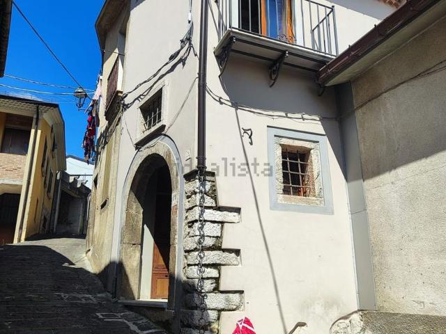 Casa in vendita a Montella, Campania