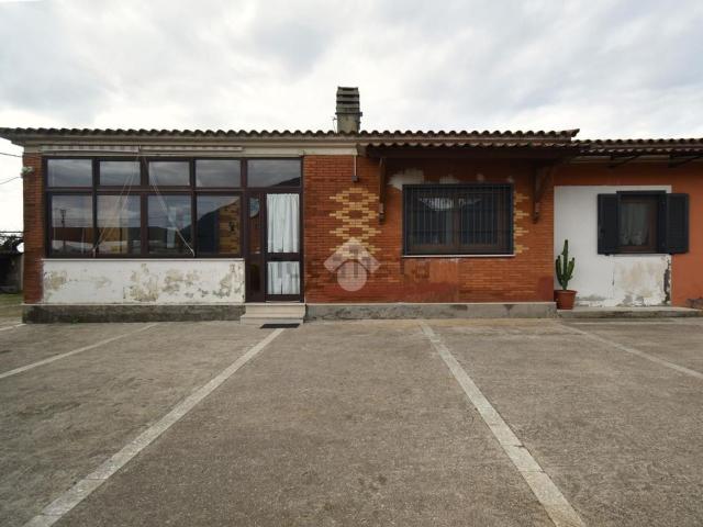 Casa in vendita a Latina, Lazio