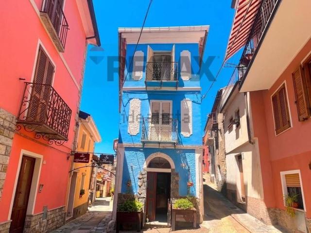Casa in vendita a Tonara, Sardigna/Sardegna