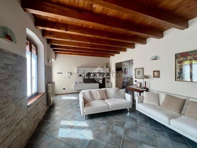Casa in vendita a Castelleone, Lombardia