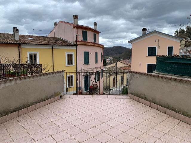 Casa in vendita a Carovilli, Molise