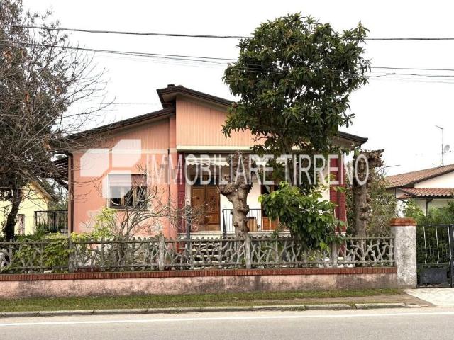 Casa in vendita a Ronchi, Marina Di Massa