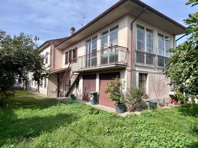 Casa in vendita a Dorno, Pavia