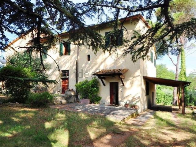 Casa in vendita a Ambra, Bucine