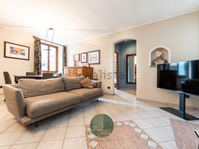 Casa in vendita a Cressogno, Valsolda
