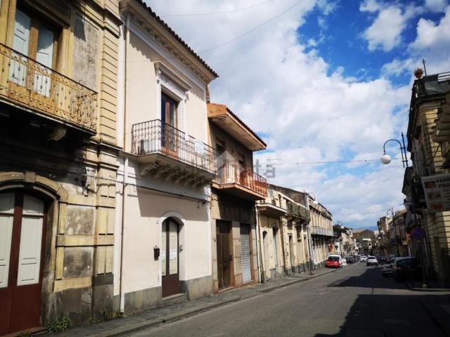 Casa in vendita a Giarre, Sicilia