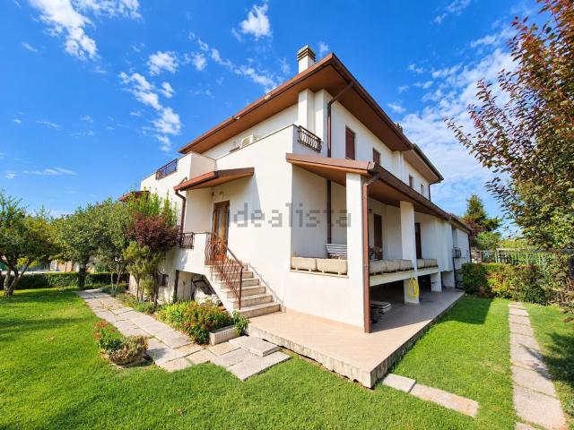 Casa in vendita a Ostra Vetere, Ancona