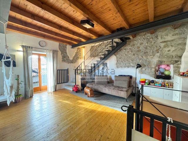 Casa in vendita a Brembate Di Sopra, Lombardia
