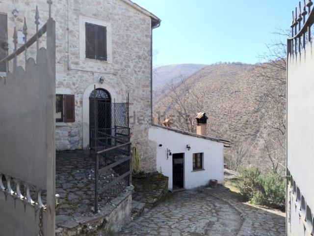 Casa in vendita a Preci, Umbria
