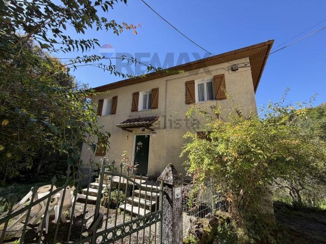 Casa in vendita a Molini, Rezzoaglio