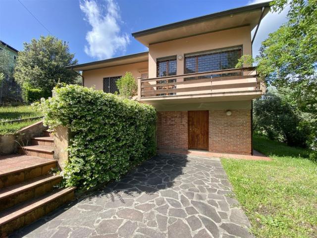 Casa in vendita a Mutigliano, Lucca