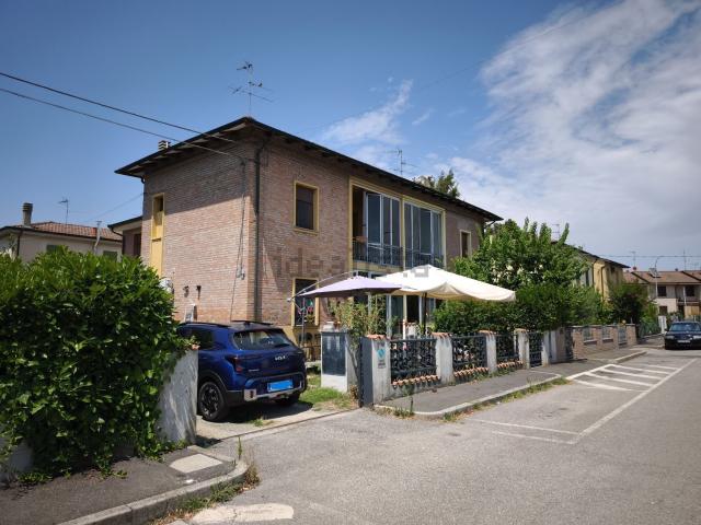 Casa in vendita a Molinella, Reggio Emilia
