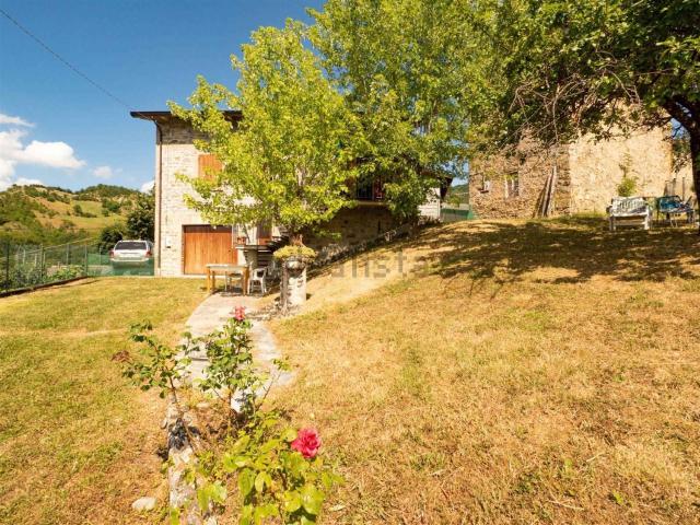 Casa in vendita a Unione dei comuni del Distretto Ceramico, Montefiorino