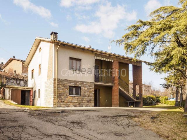 Casa in vendita a Unione dei comuni del Distretto Ceramico, Montefiorino