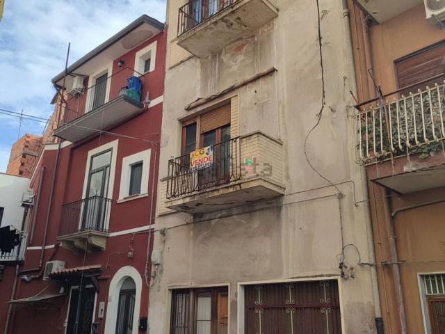 Casa in vendita a Paternò, Catania