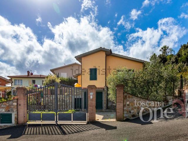 Casa in vendita a Rosignano Marittimo, Toscana