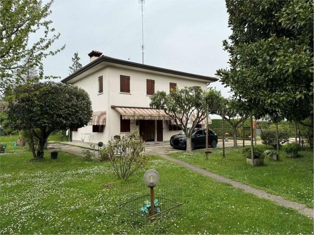 Casa in vendita a Susegana, Veneto
