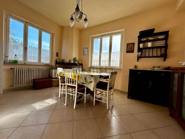 Casa in vendita a Sarzana, Liguria