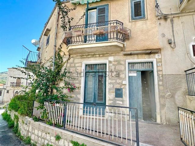 Casa in vendita a Chiusa Sclafani, Sicilia