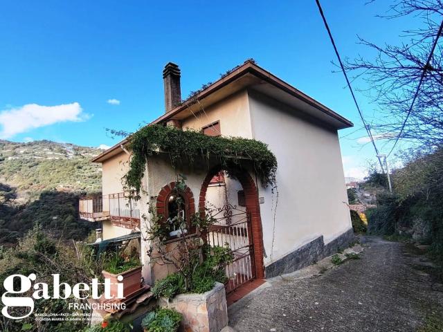Casa in vendita a San Piero Patti, Sicilia