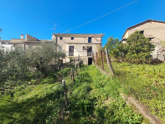 Casa in vendita a Vicalvi, Lazio