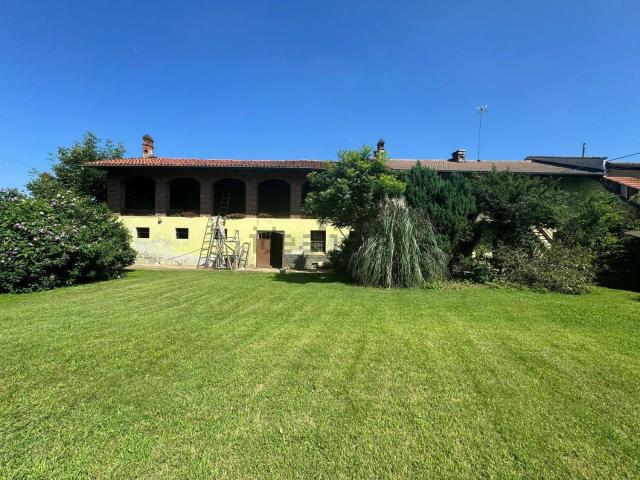 Casa in vendita a Sommariva del Bosco, Piemonte