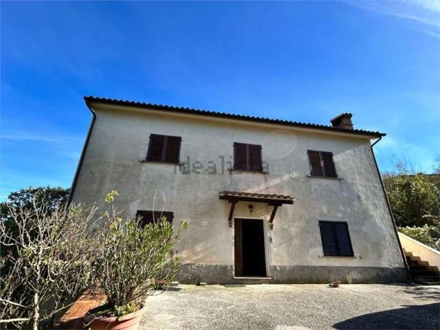 Casa in vendita a Casale di Scopoli, Foligno