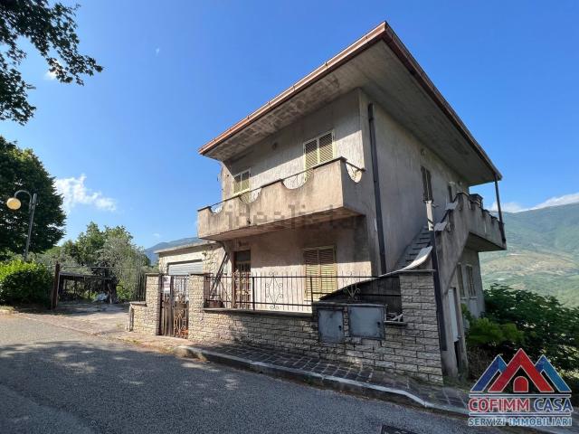 Casa in vendita a San Vincenzo Capoluogo, San Vincenzo Valle Roveto