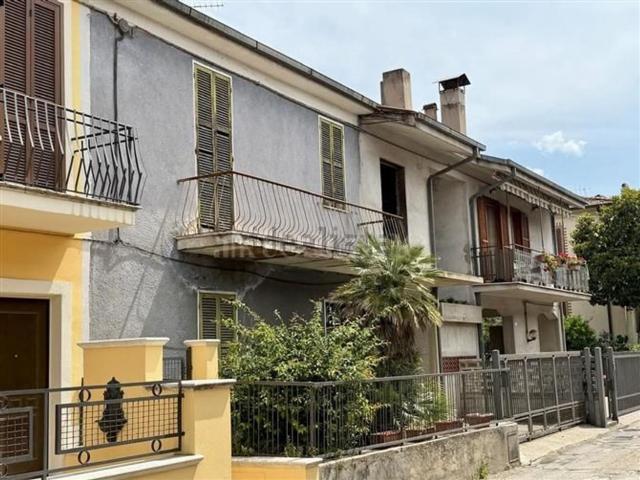 Casa in vendita a Borgo Bovio, Terni