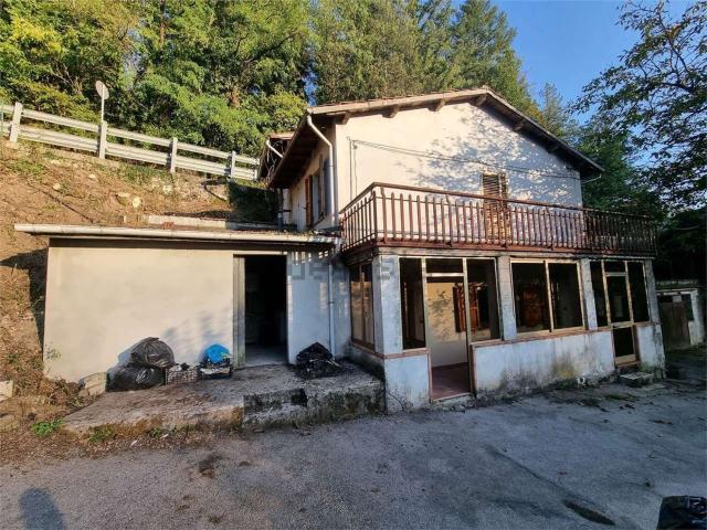 Casa in vendita a Unione Comuni Garfagnana, Piazza Al Serchio
