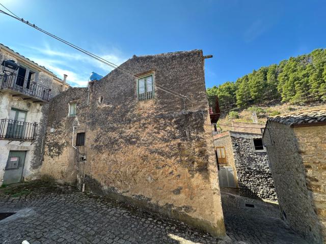Casa in vendita a Gratteri, Sicilia