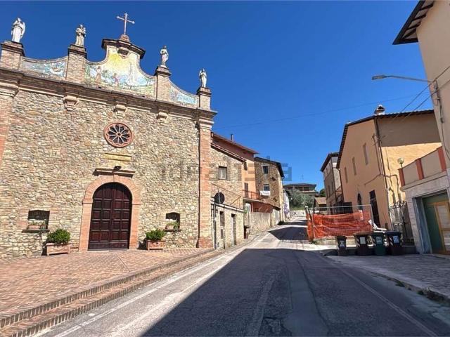 Casa in vendita a Deruta, Umbria