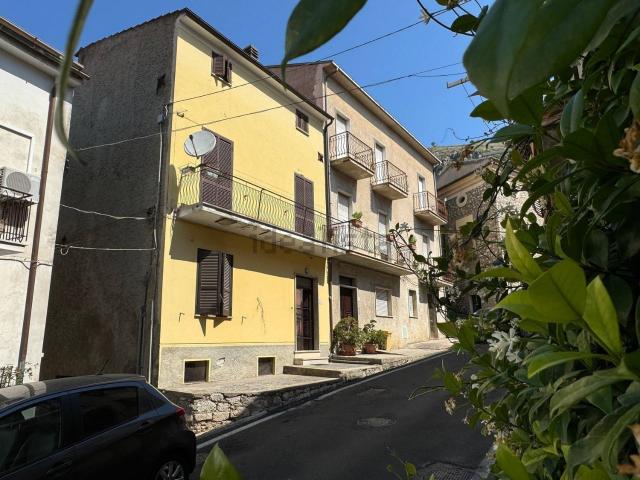 Casa in vendita a Roccasecca, Lazio