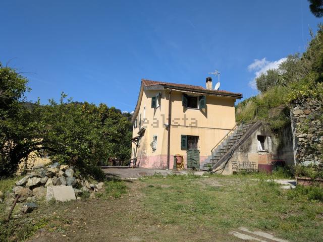 Casa in vendita a Ponente, Serra Riccò