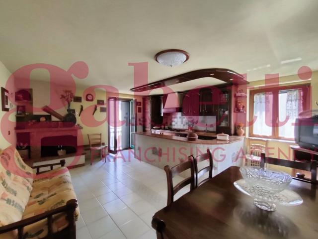 Casa in vendita a Pietraroja, Campania