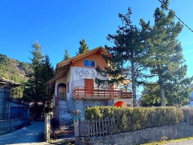 Casa in vendita a Comano