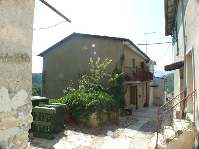 Casa in vendita a Carsoli, Abruzzo