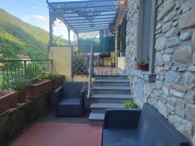 Casa in vendita a Cantagallo, Cerbaia