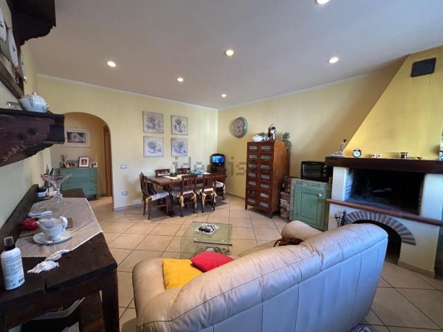Casa in vendita a Castellina Marittima, Toscana
