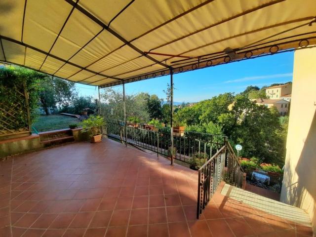 Casa in vendita a Castellina Marittima, Toscana
