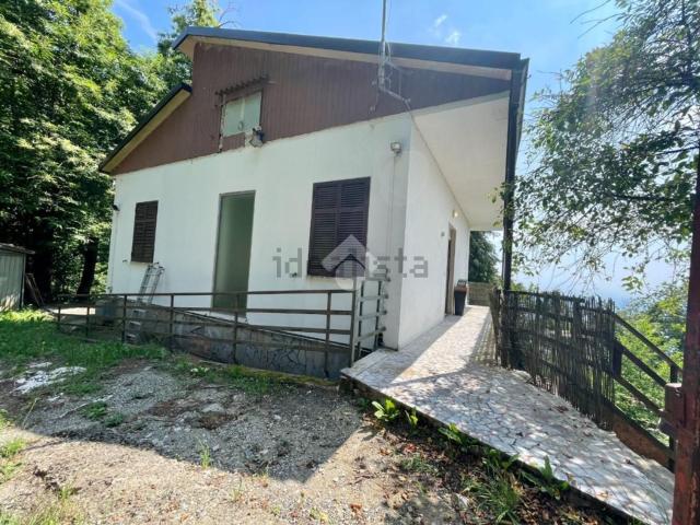 Casa in vendita a Corsanico, Montignoso