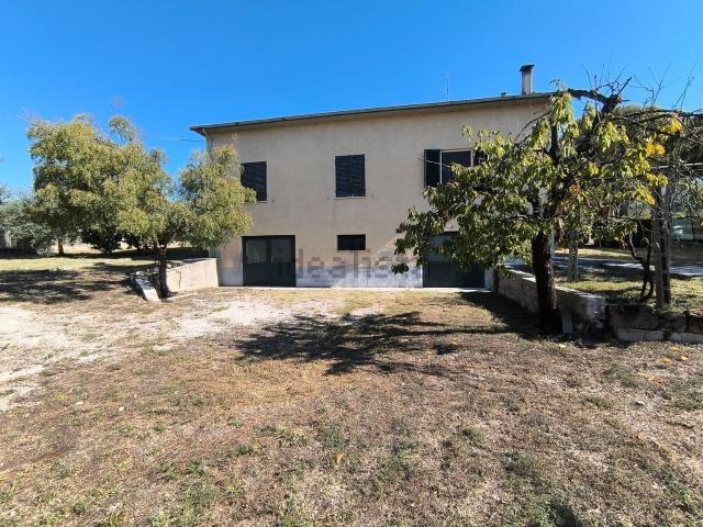 Casa in vendita a Bovara, Trevi