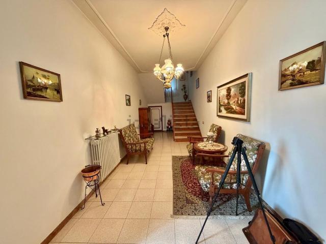 Casa in vendita a Certaldo, Firenze